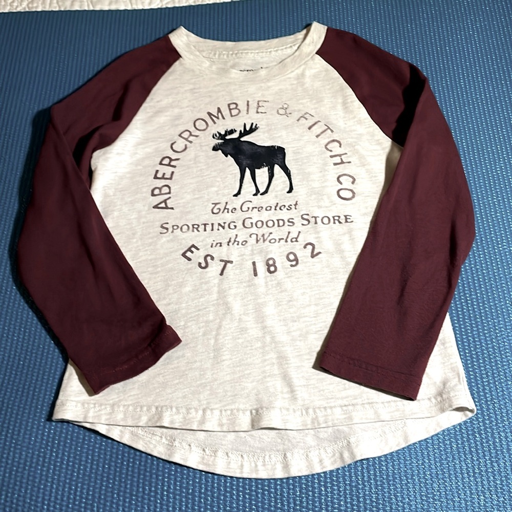 Abercrombie kids shirt size 5/6.  Heather Beige and garnet colored & moose logo